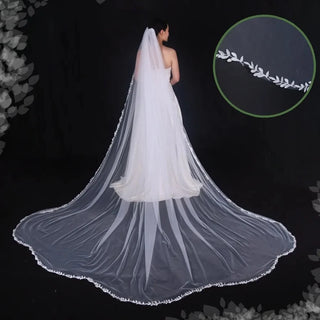 Scallop Lace Trim Veil